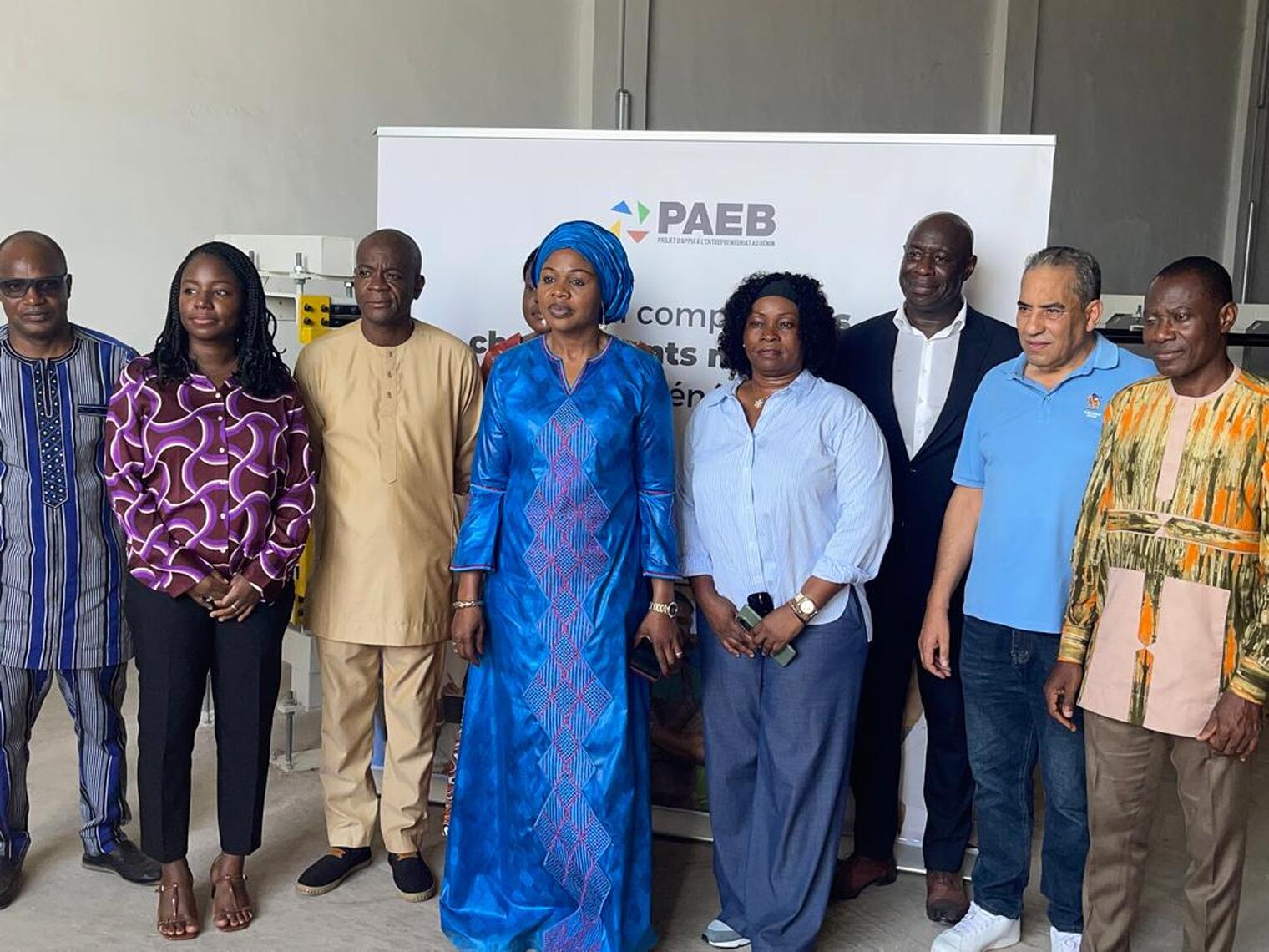 developpement-petites-moyennes-entreprises-ministre-awaou-baco-contact-realites-industrielles-sopal-sarl-ze